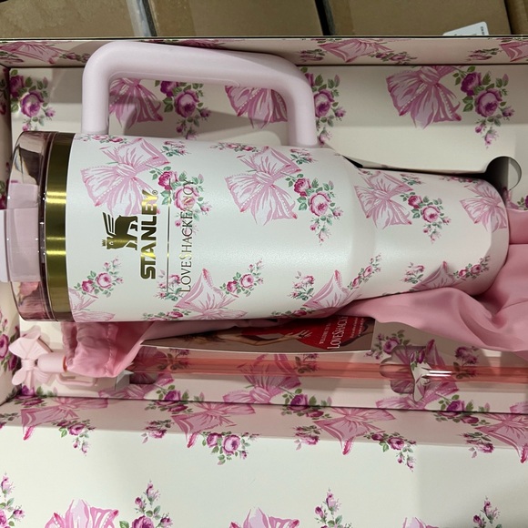 Stanley love shack fancy 40oz pink - Picture 3 of 4